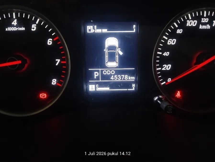 Foto Mobil Bekas Odometer Wuling Almaz 1.5 Exclusive 7-Seater tahun 2021