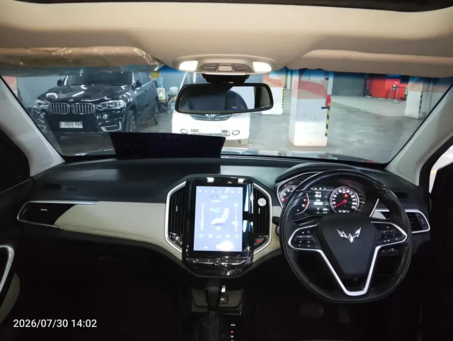 Foto Mobil Bekas Dashboard Wuling Almaz 1.5 L T Lux tahun 2019