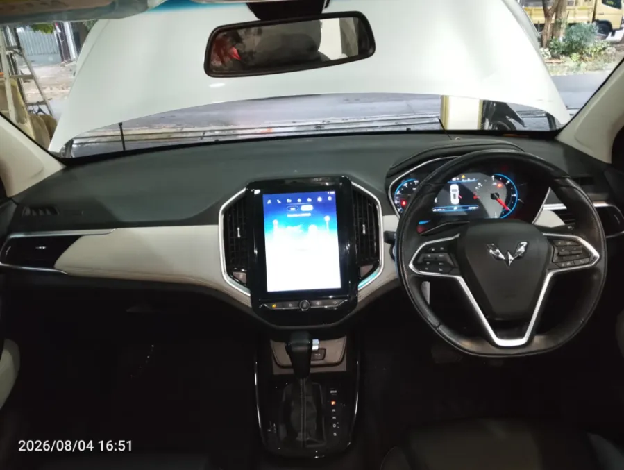 Foto Mobil Bekas Dashboard Wuling Almaz 1.5 L T Lux tahun 2019
