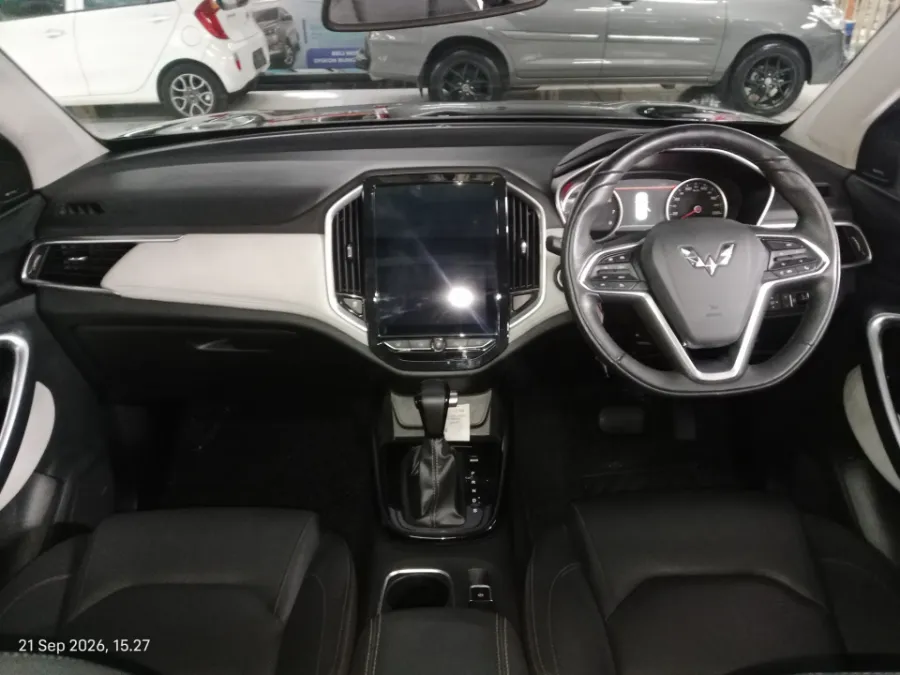 Foto Mobil Bekas Dashboard Wuling Almaz 1.5 L T Lux tahun 2019