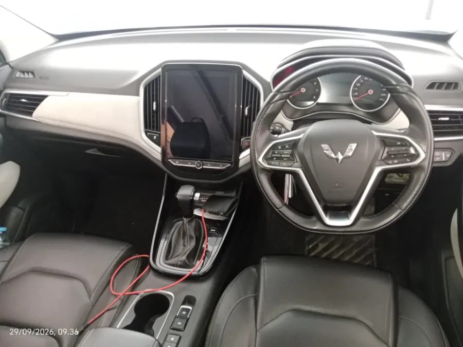 Foto Mobil Bekas Dashboard Wuling Almaz 1.5 L T Lux tahun 2019