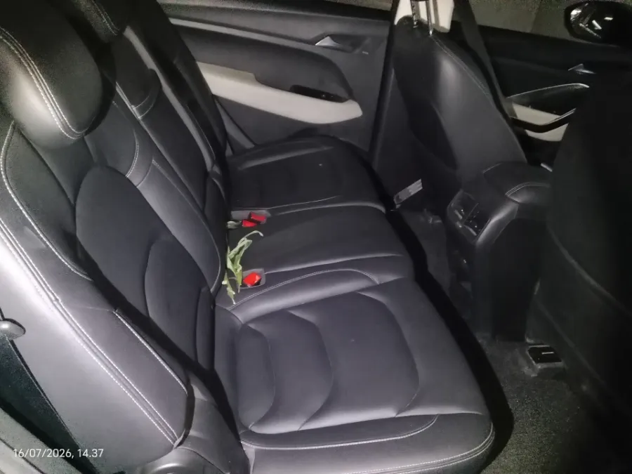 Foto Mobil Bekas Kabin Belakang Wuling Almaz 1.5 L T Lux tahun 2019