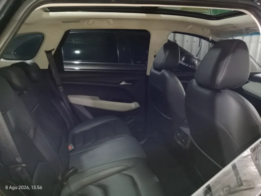Foto Mobil Bekas Kabin Belakang Wuling Almaz 1.5 L T Lux tahun 2019