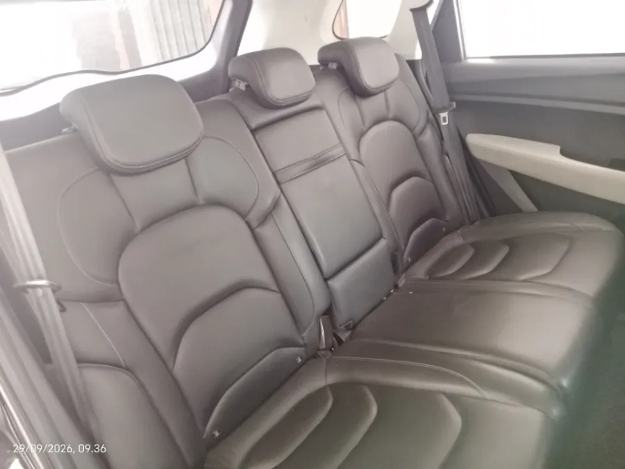 Foto Mobil Bekas Kabin Belakang Wuling Almaz 1.5 L T Lux tahun 2019