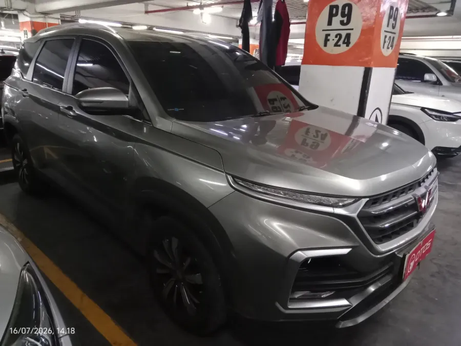 Foto Mobil Bekas Kanan Depan Wuling Almaz 1.5 L T Lux tahun 2019