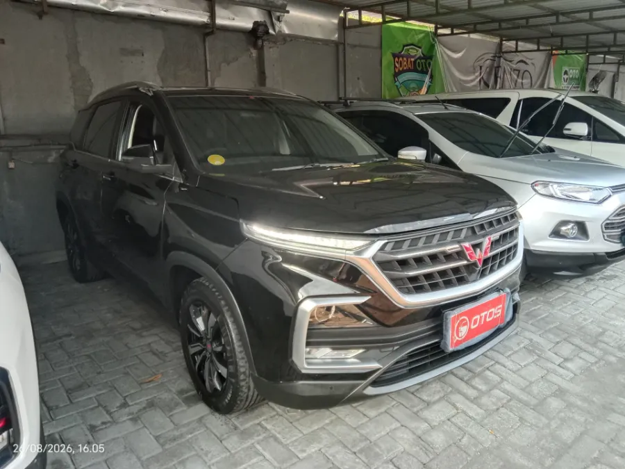 Foto Mobil Bekas Kanan Depan Wuling Almaz 1.5 L T Lux tahun 2019