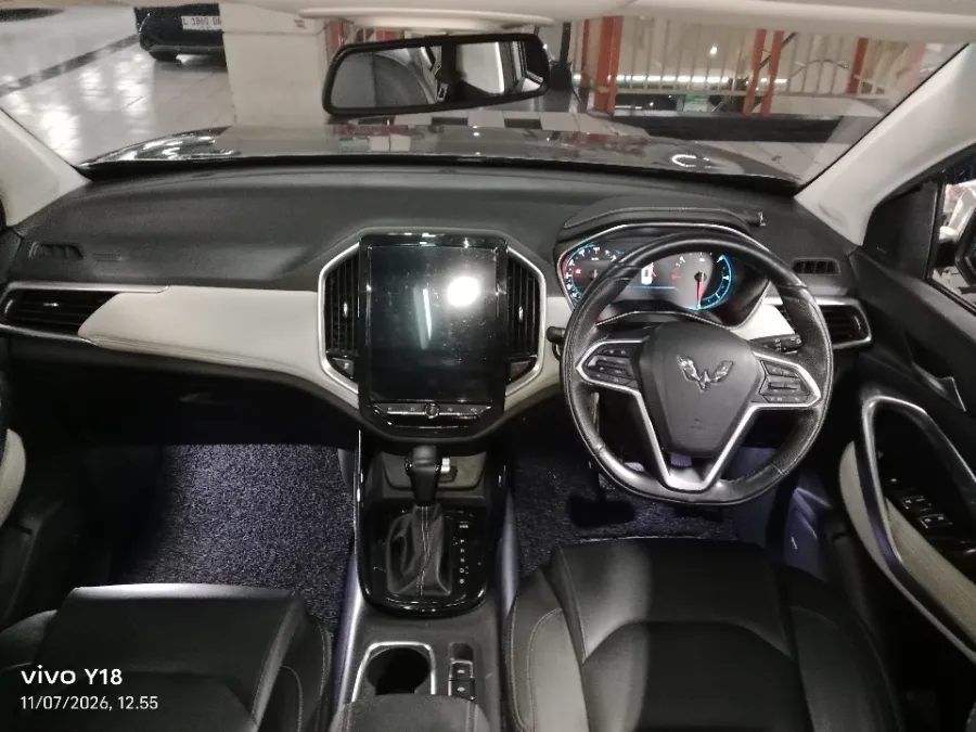 Foto Mobil Bekas Dashboard Wuling Almaz 1.5 L T Lux tahun 2020