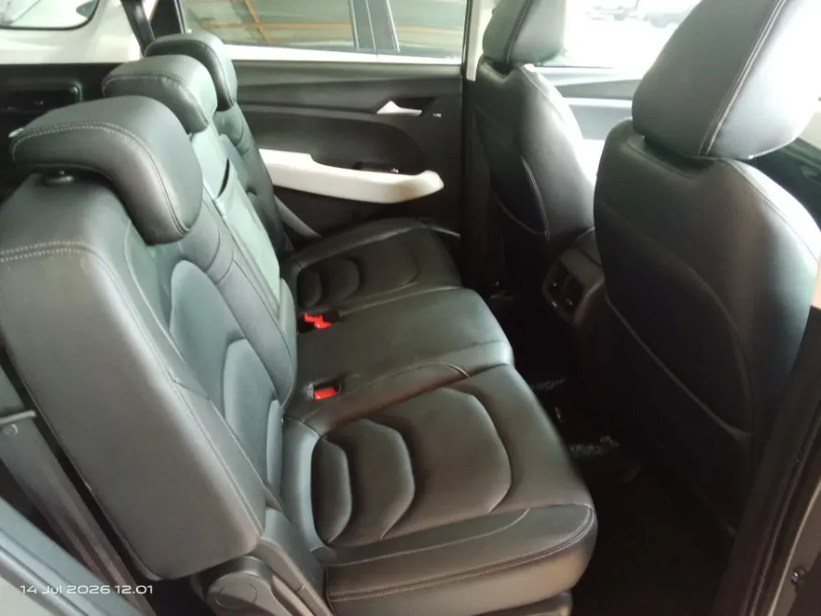 Foto Mobil Bekas Kabin Belakang Wuling Almaz 1.5 L T Lux tahun 2020