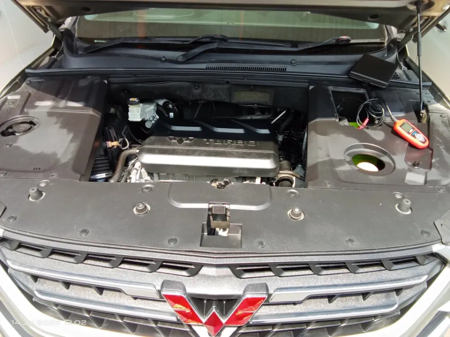 Foto Mobil Bekas Mesin Wuling Almaz 1.5 L T Lux tahun 2020