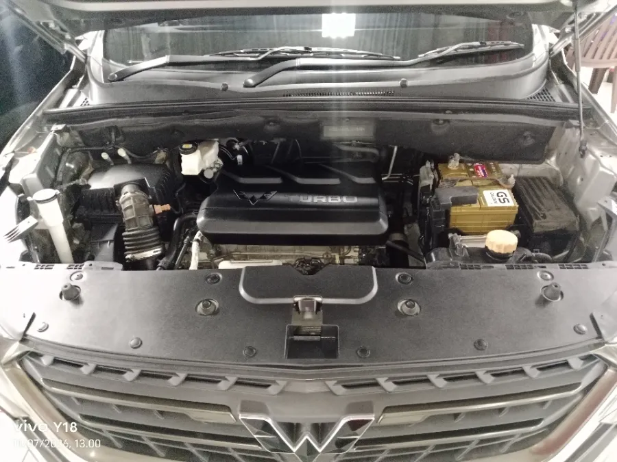 Foto Mobil Bekas Mesin Wuling Almaz 1.5 L T Lux tahun 2020