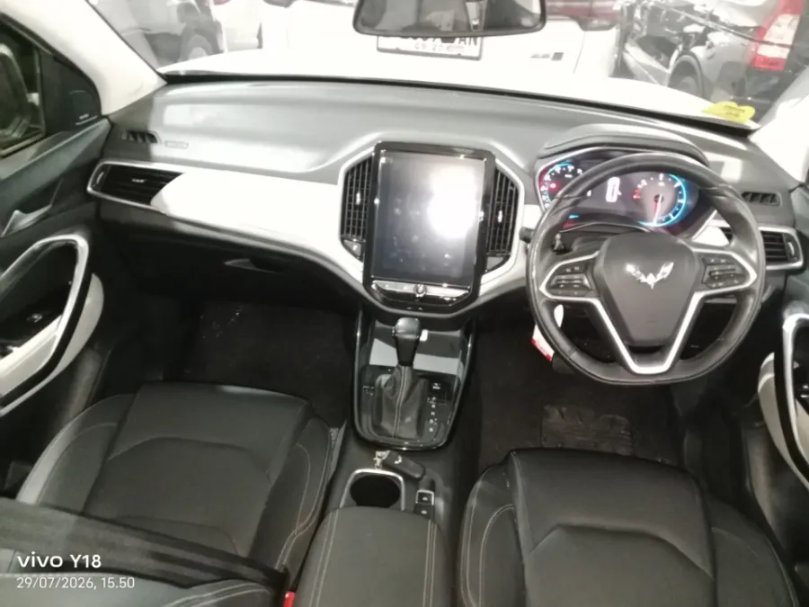 Foto Mobil Bekas Dashboard Wuling Almaz 1.5 L T Lux tahun 2021