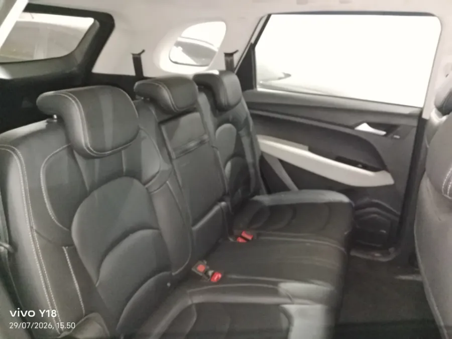 Foto Mobil Bekas Kabin Belakang Wuling Almaz 1.5 L T Lux tahun 2021