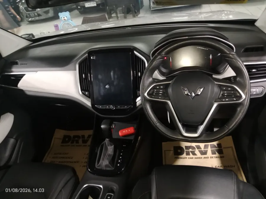Foto Mobil Bekas Dashboard Wuling Almaz 1.5 L T Lux tahun 2022