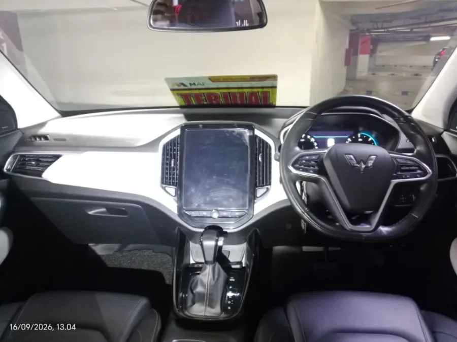 Foto Mobil Bekas Dashboard Wuling Almaz 1.5 L T Lux tahun 2022