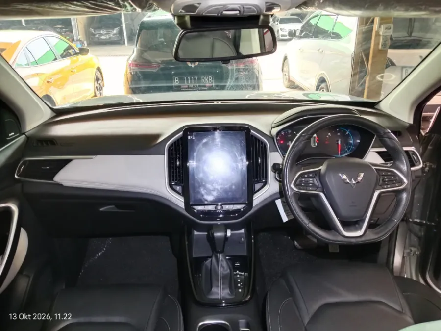 Foto Mobil Bekas Dashboard Wuling Almaz 1.5 L T Lux tahun 2022