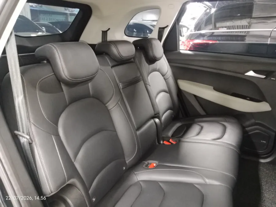 Foto Mobil Bekas Kabin Belakang Wuling Almaz 1.5 L T Lux tahun 2022