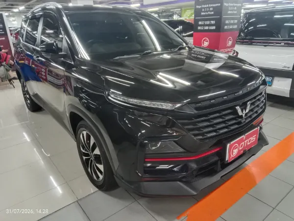 2022 Wuling Almaz 1.5 L T Lux - Foto 1 dari 6