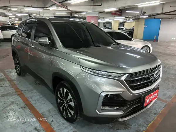 2022 Wuling Almaz 1.5 L T Lux - Foto 1 dari 6