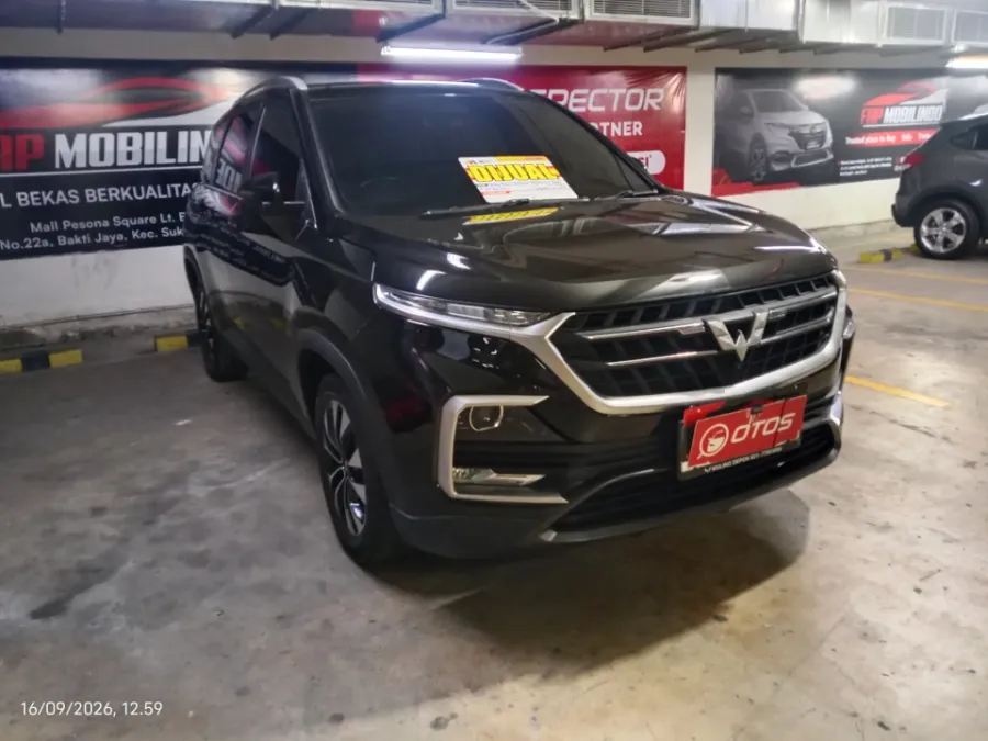 Foto Mobil Bekas Kanan Depan Wuling Almaz 1.5 L T Lux tahun 2022