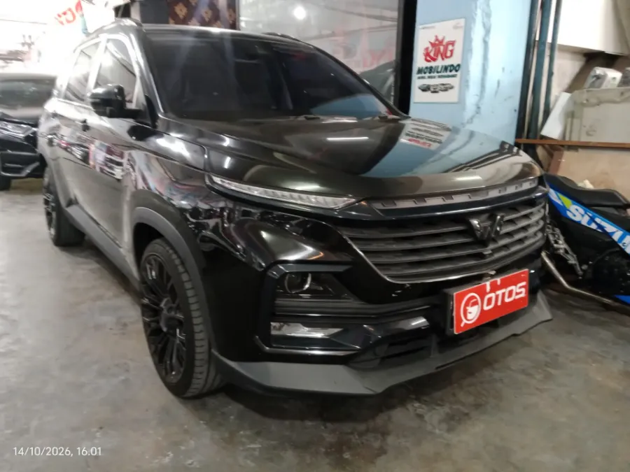 Foto Mobil Bekas Kanan Depan Wuling Almaz 1.5 L T Lux tahun 2022