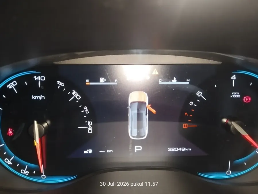 Foto Mobil Bekas Odometer Wuling Almaz 1.5 L T Lux tahun 2022