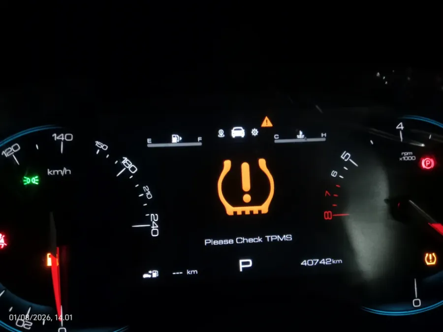 Foto Mobil Bekas Odometer Wuling Almaz 1.5 L T Lux tahun 2022