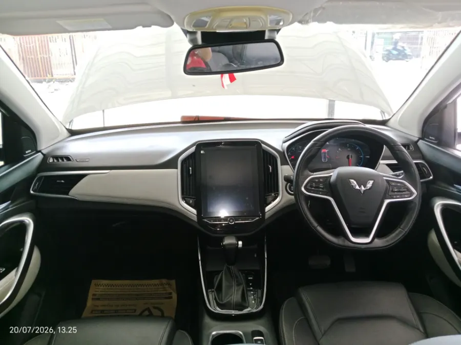 Foto Mobil Bekas Dashboard Wuling Almaz 1.5 L T Lux tahun 2023