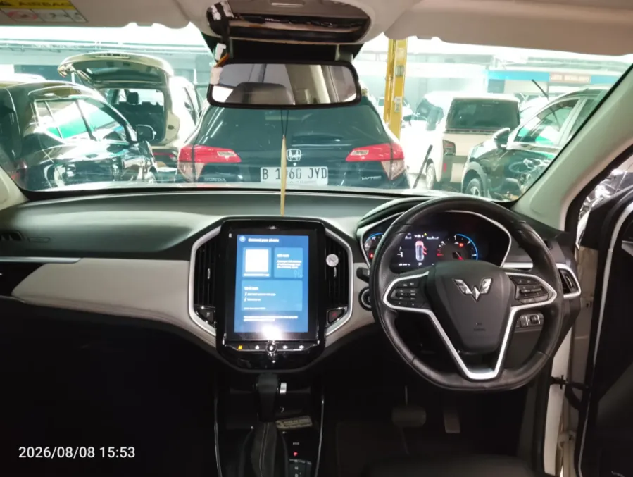 Foto Mobil Bekas Dashboard Wuling Almaz 1.5 L T Lux tahun 2023