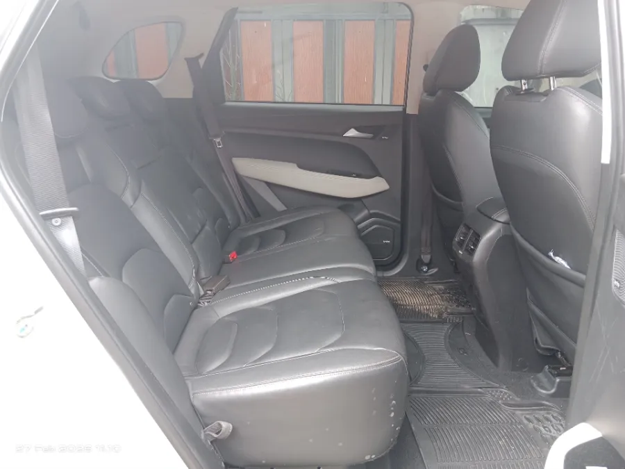 Foto Mobil Bekas Kabin Belakang Wuling Almaz 1.5 LT Lux 7 Seater tahun 2019