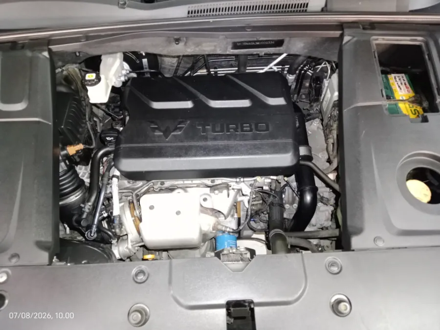 Foto Mobil Bekas Mesin Wuling Almaz 1.5 LT Lux 7 Seater tahun 2021