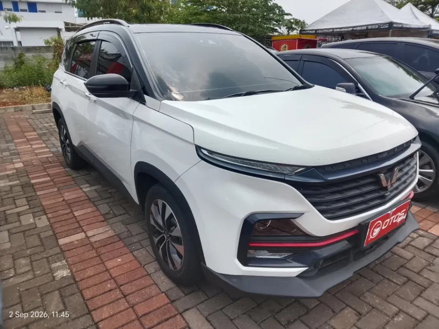 Foto Mobil Bekas Kanan Depan Wuling Almaz 1.5 LT Lux 7 Seater tahun 2022