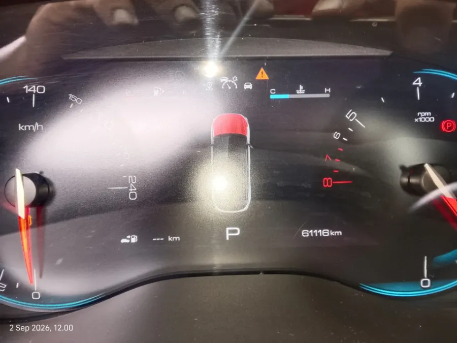 Foto Mobil Bekas Odometer Wuling Almaz 1.5 LT Lux 7 Seater tahun 2022