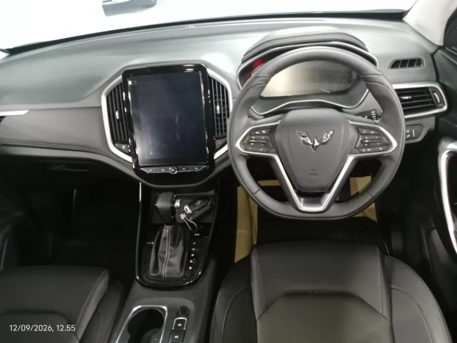 Foto Mobil Bekas Dashboard Wuling Almaz RS 1.5 T EX 5-Seater tahun 2025