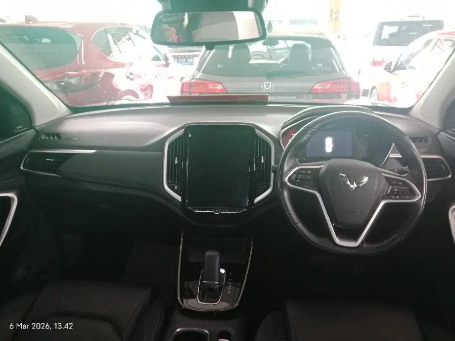 Foto Mobil Bekas Dashboard Wuling Almaz RS 2.0 Hybrid tahun 2023