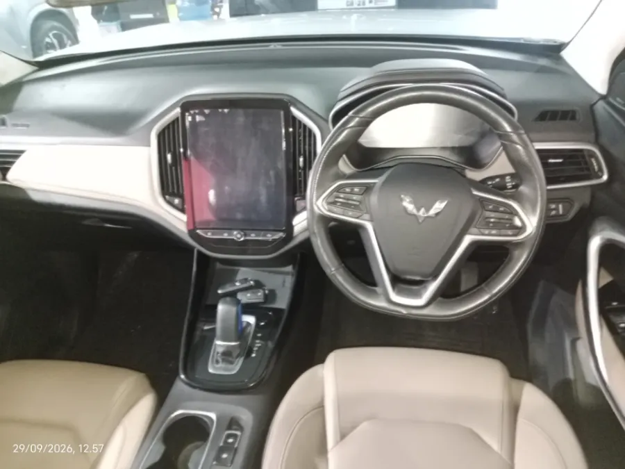 Foto Mobil Bekas Dashboard Wuling Almaz RS 2.0 Hybrid tahun 2023