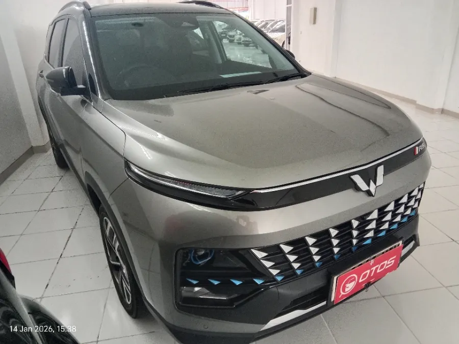 Foto Mobil Bekas Kanan Depan Wuling Almaz RS 2.0 Hybrid tahun 2023