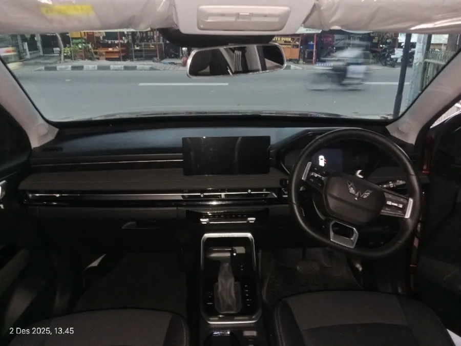 Foto Mobil Bekas Dashboard Wuling Alvez 1.5 CE tahun 2023