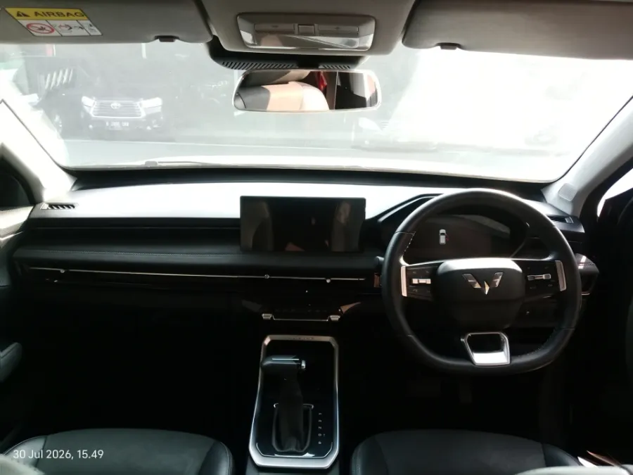 Foto Mobil Bekas Dashboard Wuling Alvez 1.5 CE tahun 2023