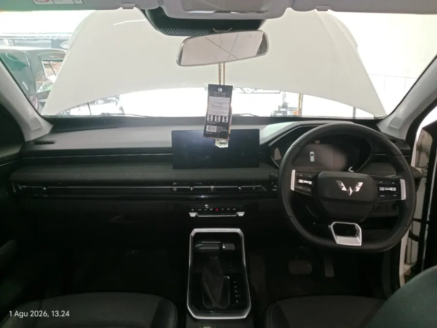 Foto Mobil Bekas Dashboard Wuling Alvez 1.5 CE tahun 2023