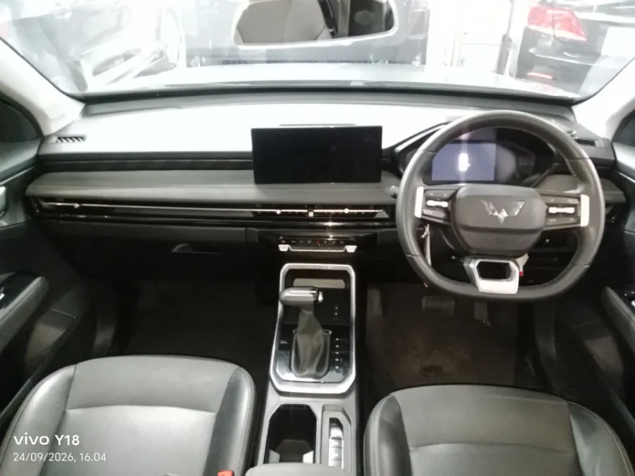 Foto Mobil Bekas Dashboard Wuling Alvez 1.5 CE tahun 2023