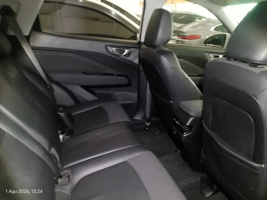 Foto Mobil Bekas Kabin Belakang Wuling Alvez 1.5 CE tahun 2023