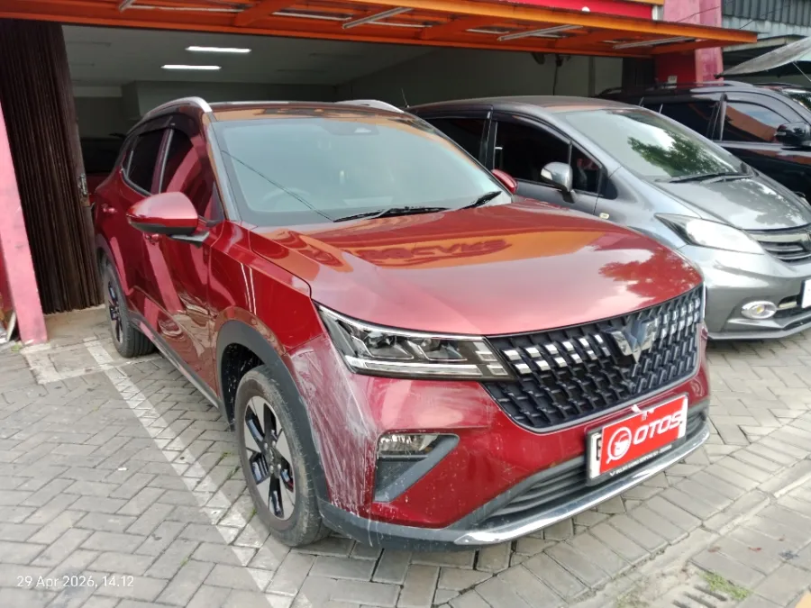 Foto Mobil Bekas Kanan Depan Wuling Alvez 1.5 CE tahun 2023