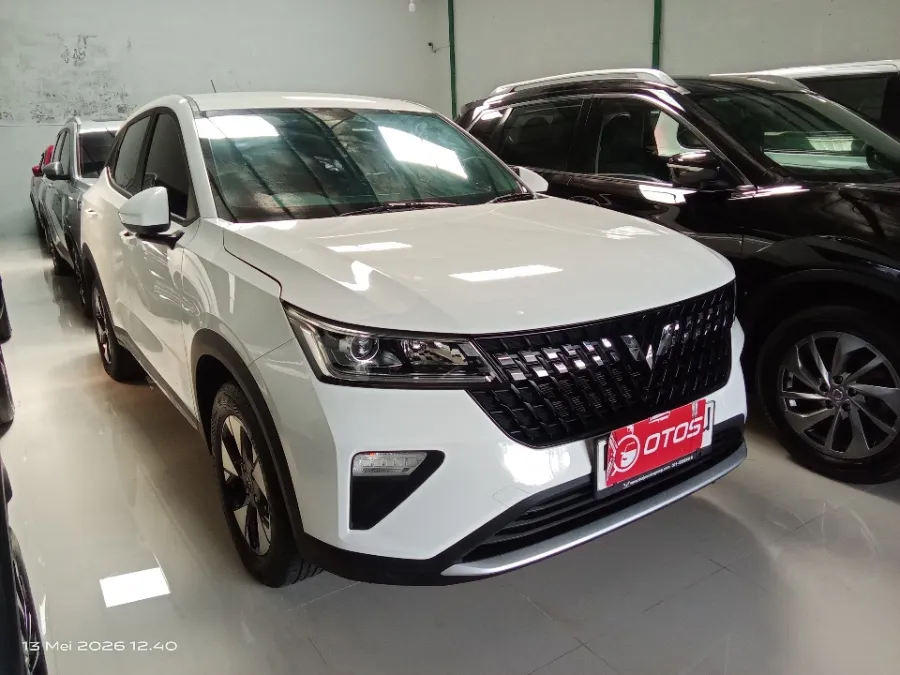 Foto Mobil Bekas Kanan Depan Wuling Alvez 1.5 CE tahun 2023