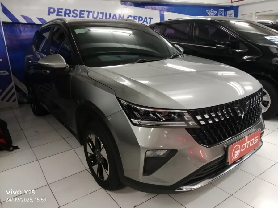 Foto Mobil Bekas Kanan Depan Wuling Alvez 1.5 CE tahun 2023