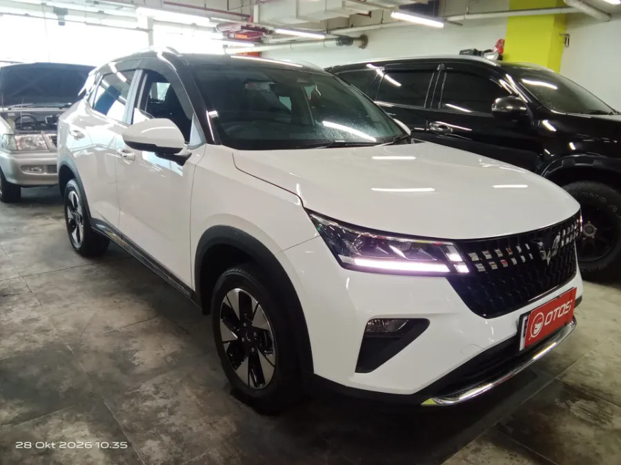 Foto Mobil Bekas Kanan Depan Wuling Alvez 1.5 CE tahun 2023