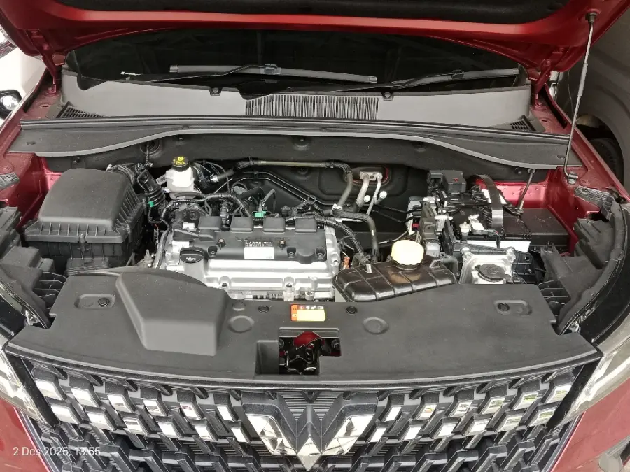 Foto Mobil Bekas Mesin Wuling Alvez 1.5 CE tahun 2023