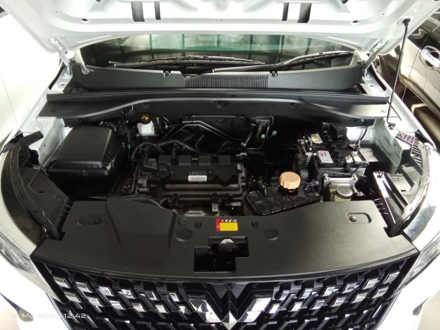 Foto Mobil Bekas Mesin Wuling Alvez 1.5 CE tahun 2023