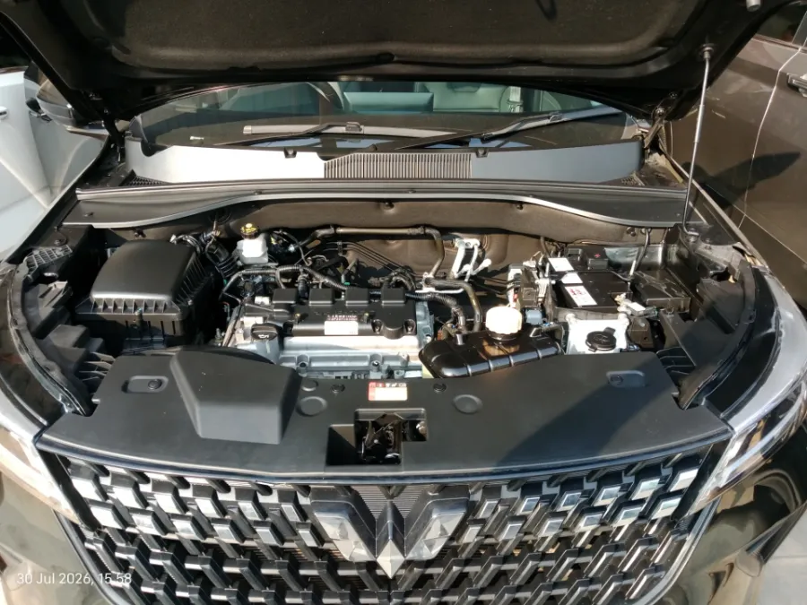Foto Mobil Bekas Mesin Wuling Alvez 1.5 CE tahun 2023