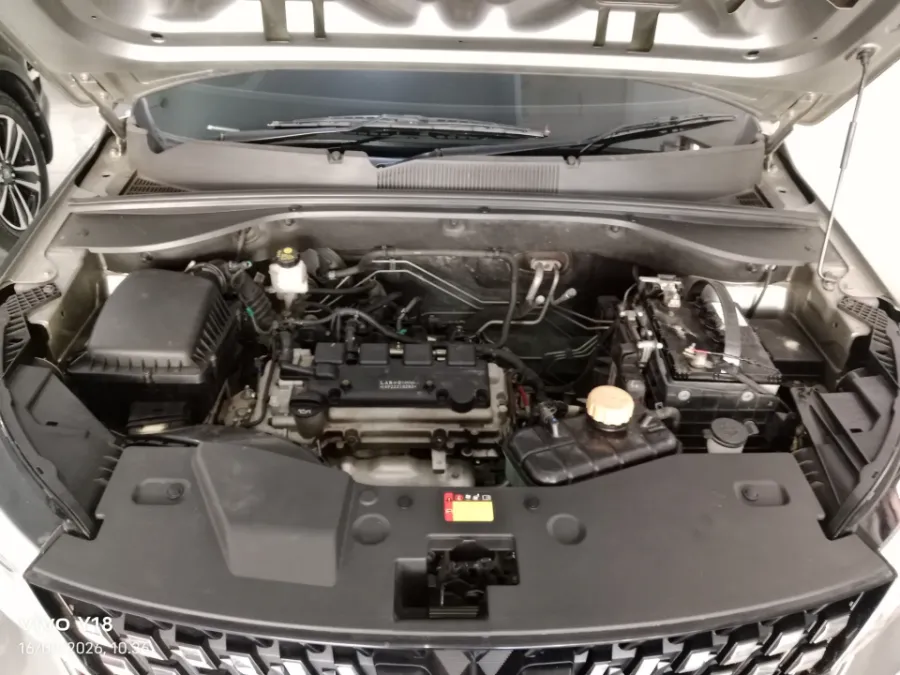 Foto Mobil Bekas Mesin Wuling Alvez 1.5 CE tahun 2023