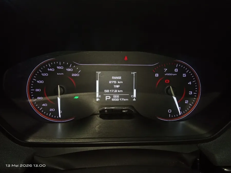 Foto Mobil Bekas Odometer Wuling Alvez 1.5 CE tahun 2023